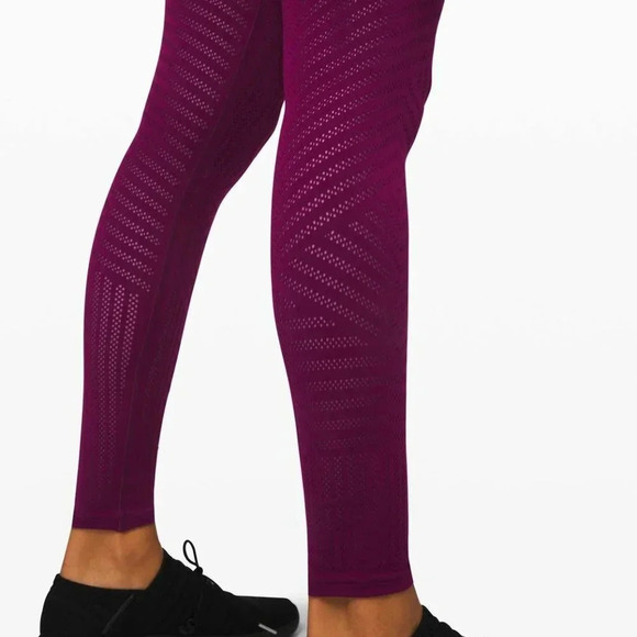Lululemon Reveal Tight *Mesh Stripes Marvel | 4 - Picture 2 of 9